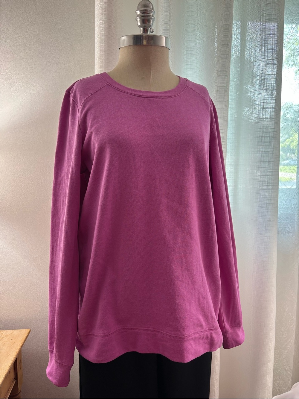 Any Body Casual Long-Sleeve Sweatshirt - purple/Pink, M, EUC